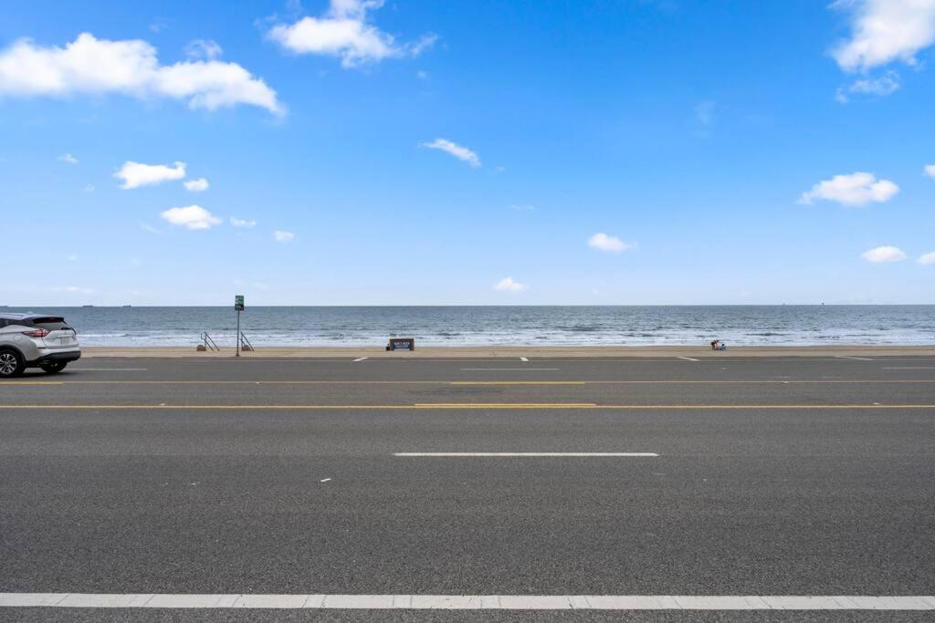 Bello Condominio Con Vista Al Mar, Jacuzzi Interno Galveston Eksteriør billede
